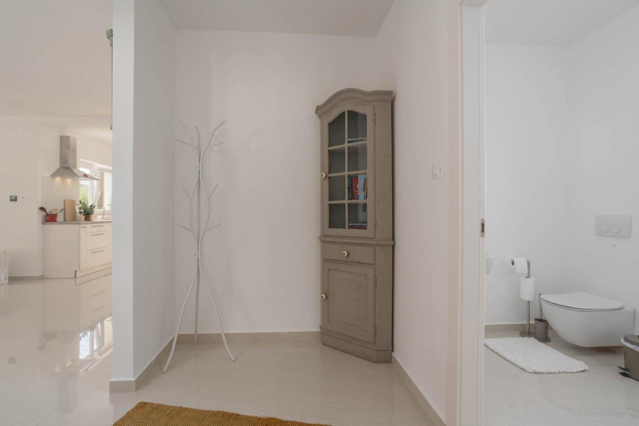 Villa Antonada Vrh  Exteriör bild