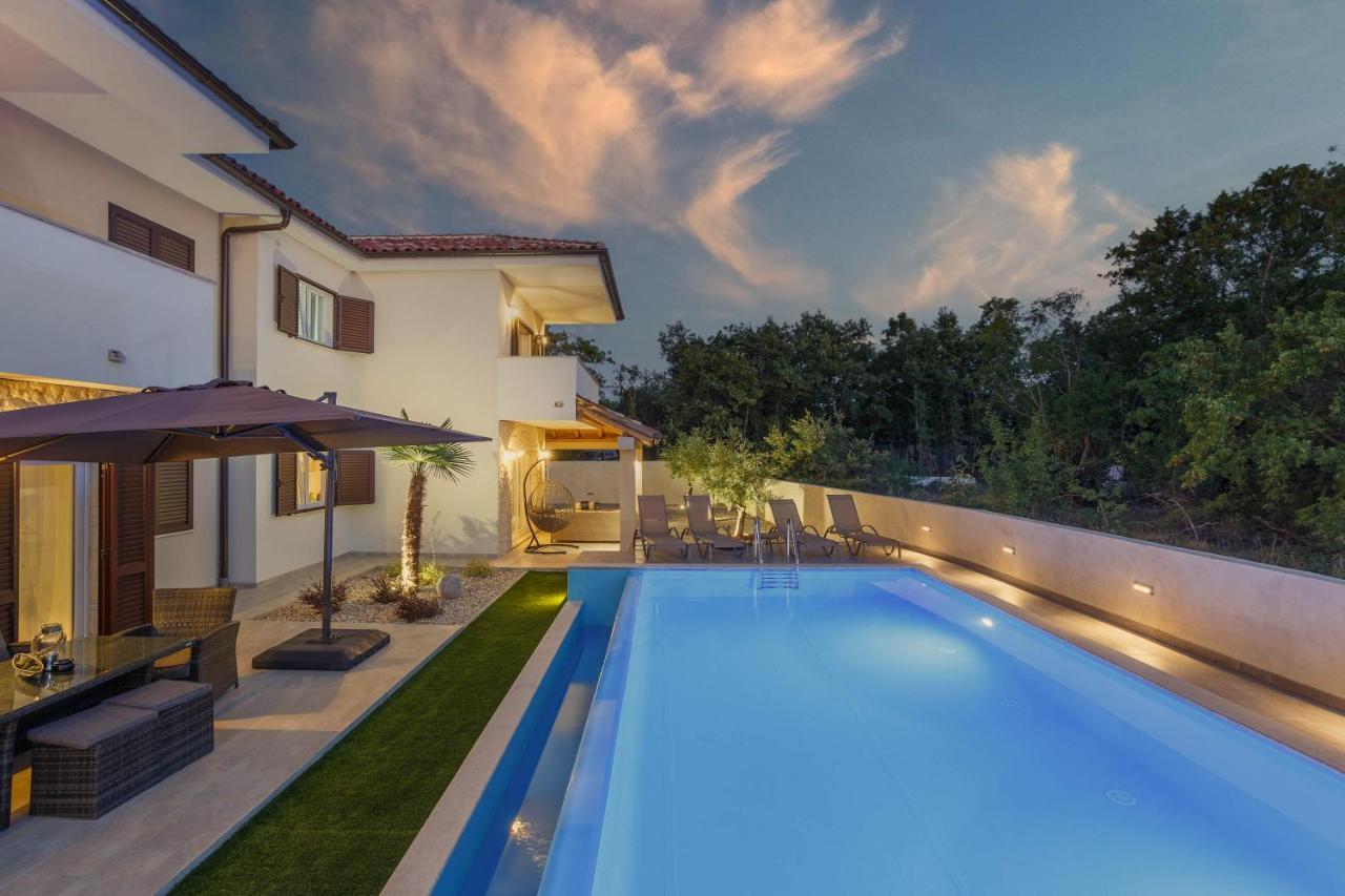 Villa Antonada Vrh  Exteriör bild